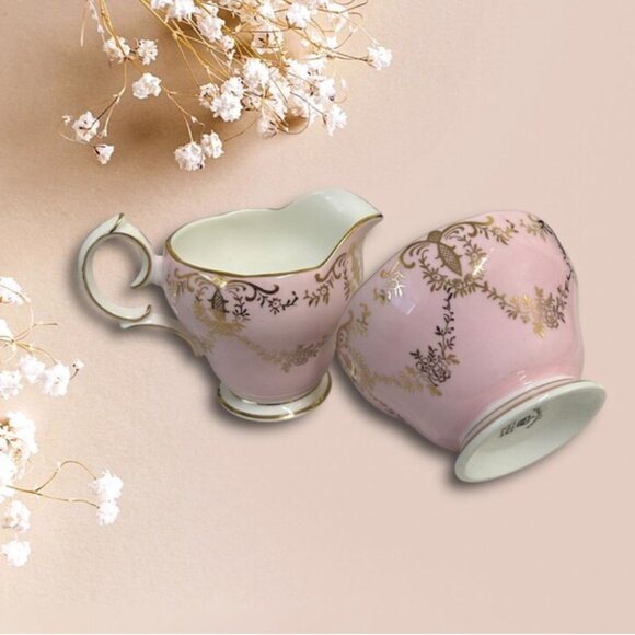 Vintage Queen Anne Pink Golden Scrolling Creamer and Sugar Bowl - Picture 5 of 6